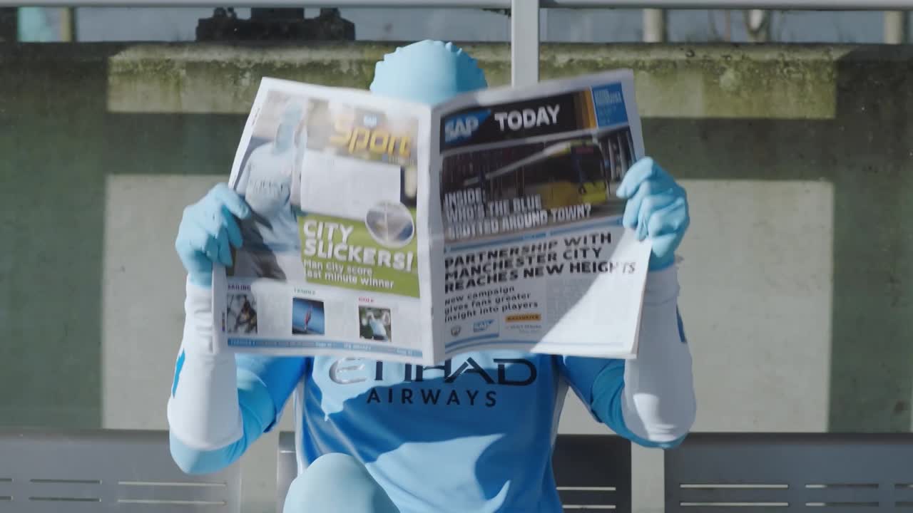 Thumbnail for Who's the Blue?