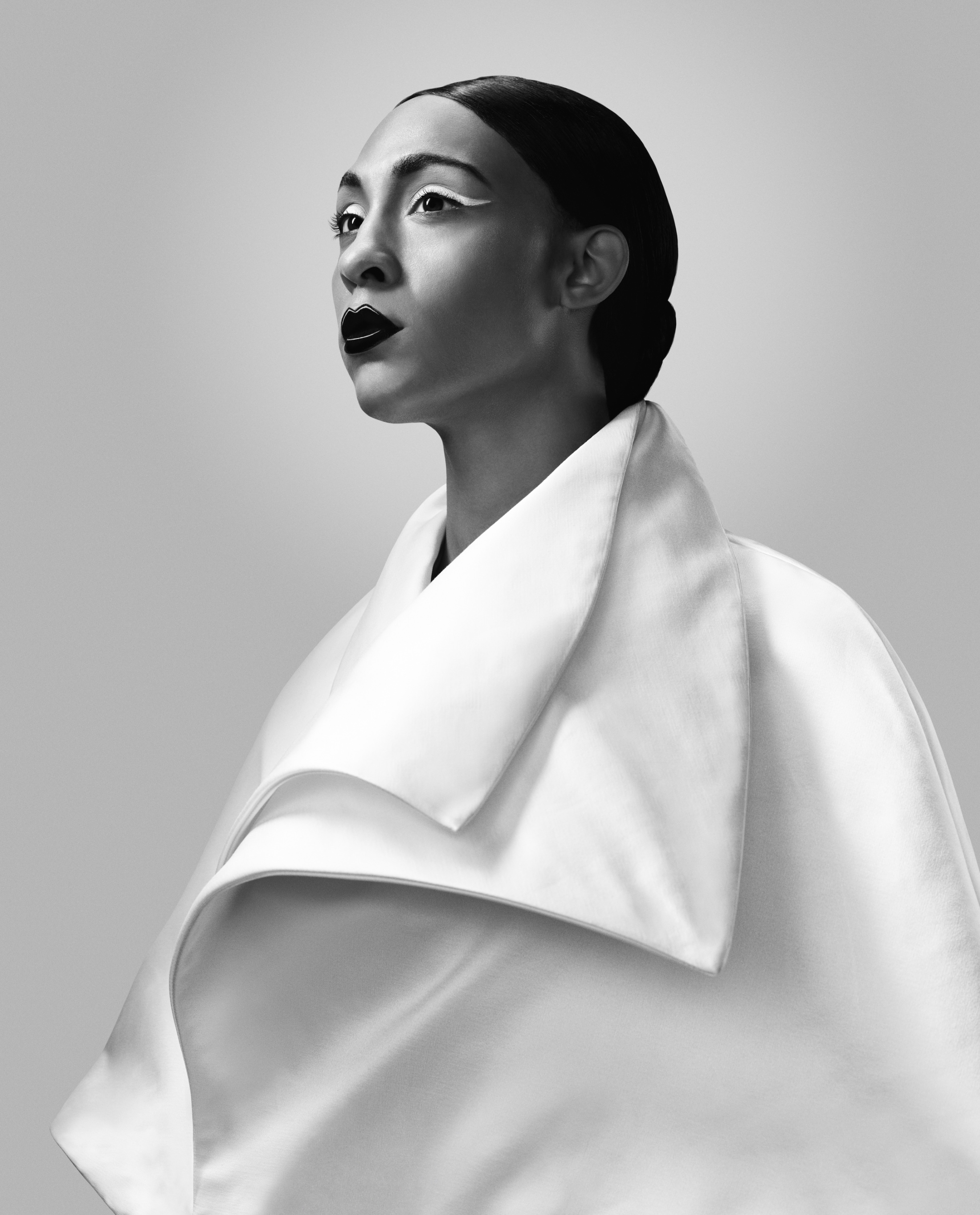 Thumbnail for Pose - Blanca