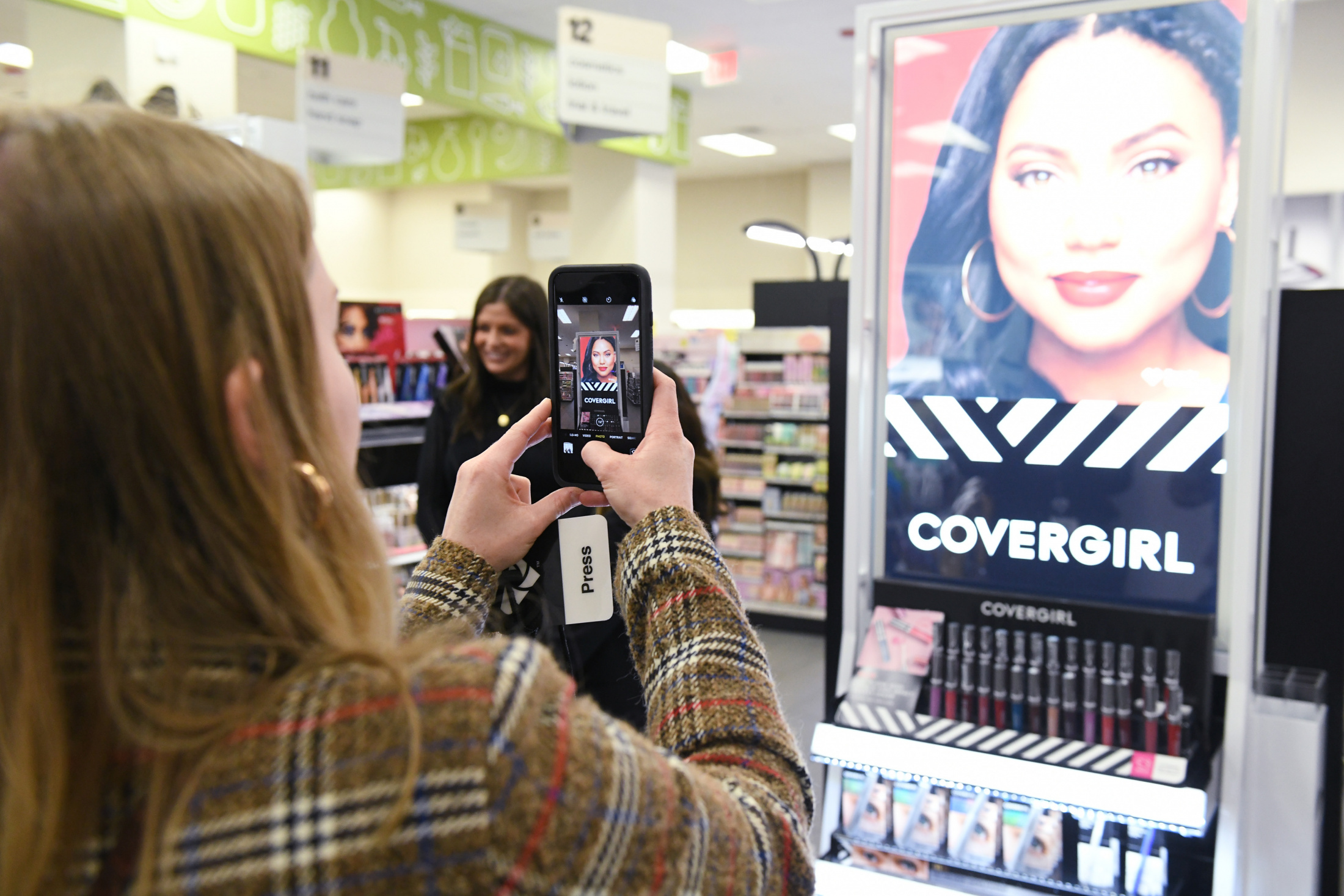 Бьюти маркса. Карла маркса 225а тамбов. Салон красоты омск. Beauty магазин. Бьюти маркса.