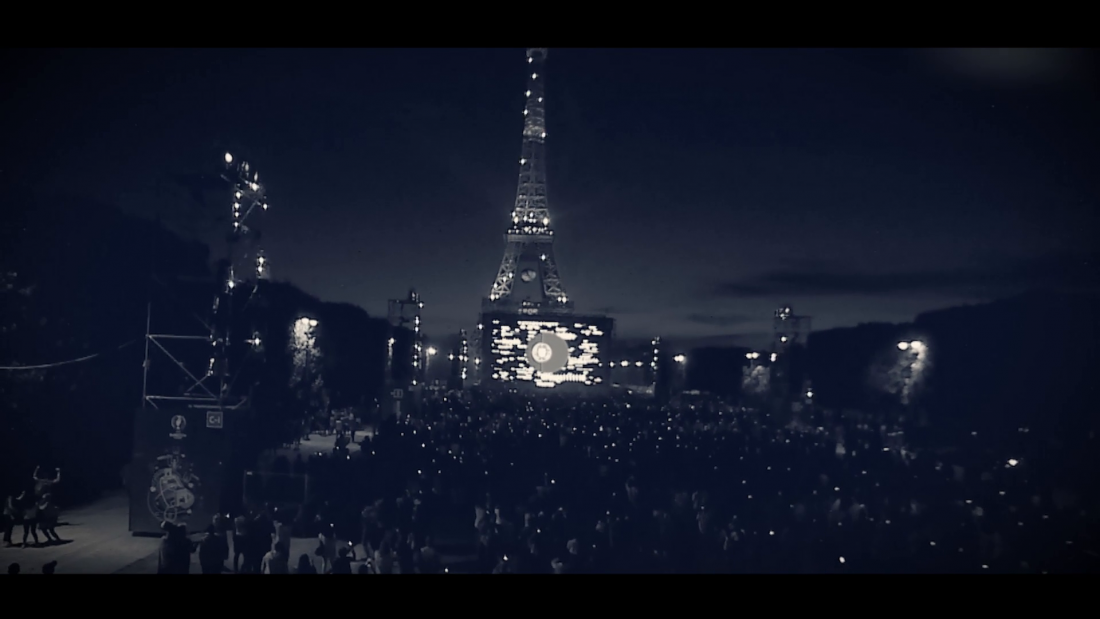 Thumbnail for Orange lights up the Eiffel Tower