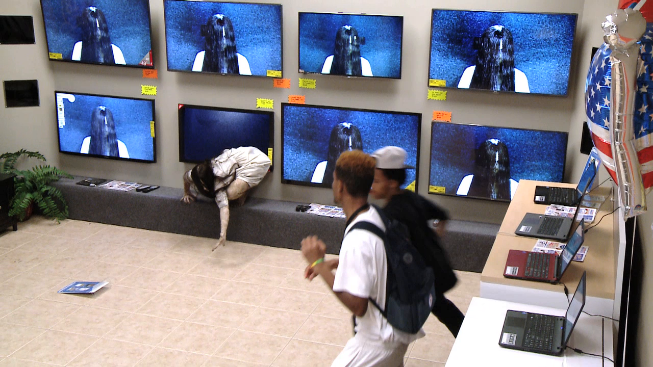 Thumbnail for Rings - TV Store Prank
