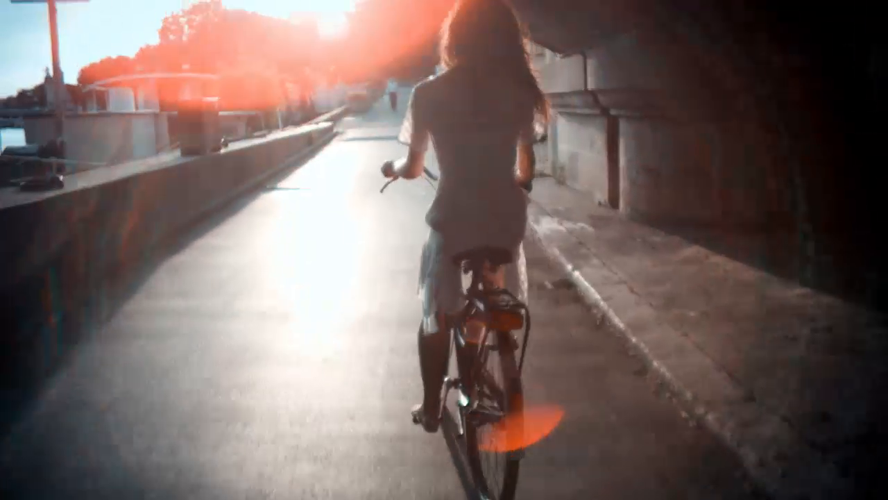 Thumbnail for Estée Lauder Presents Modern Muse Moments: Amandine Albisson